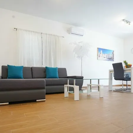 Tj 2 Apartamento Zadar