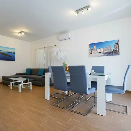 Tj 2 Apartment Zadar